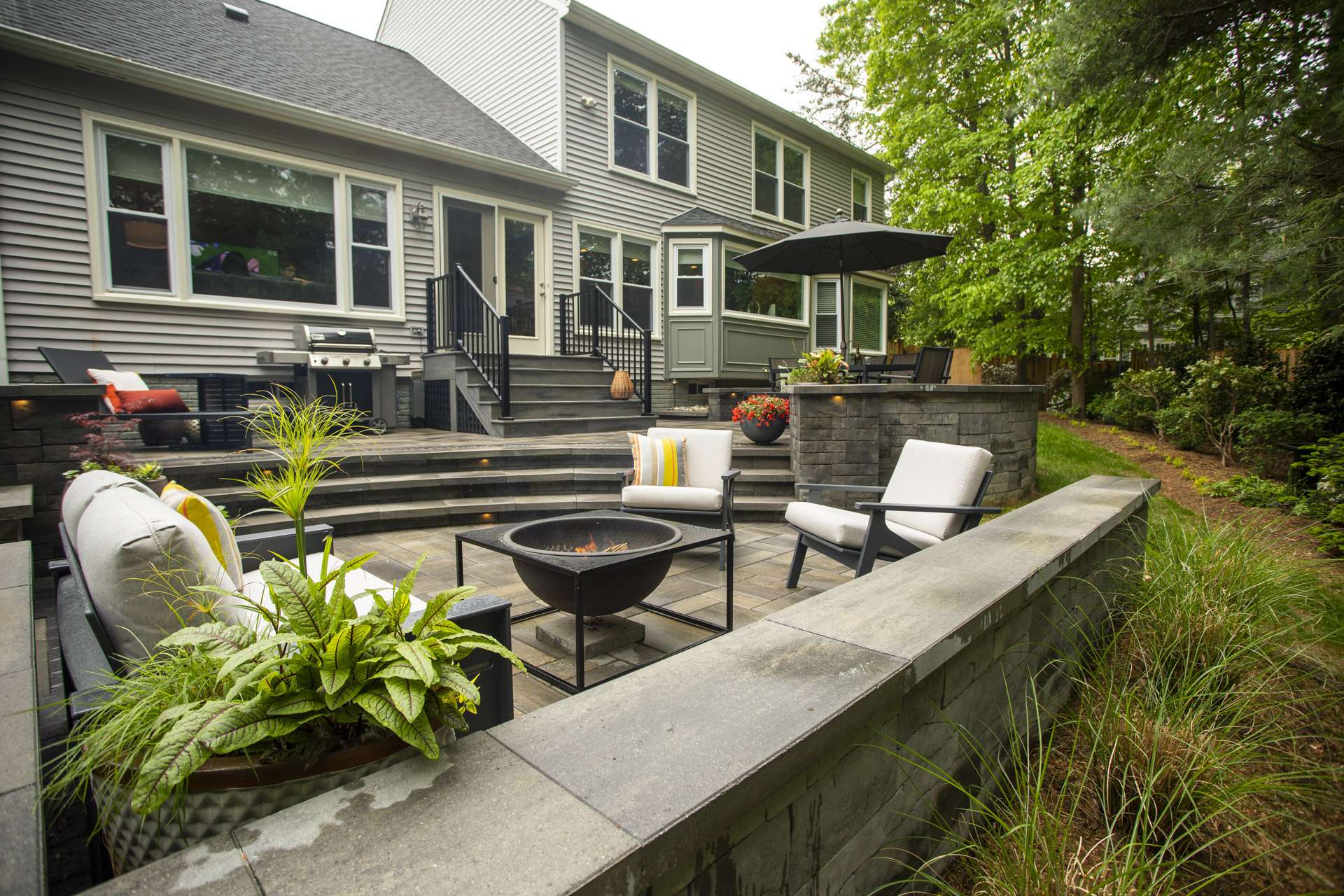 two-tiered patio with fire pit in Alexandria, VA