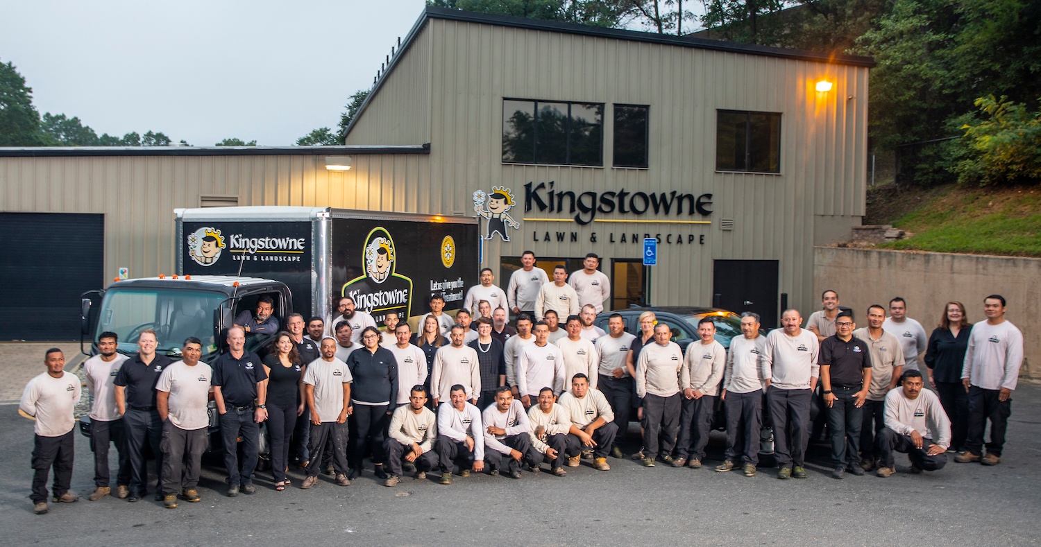 Kingstowne lawn and landscaping team