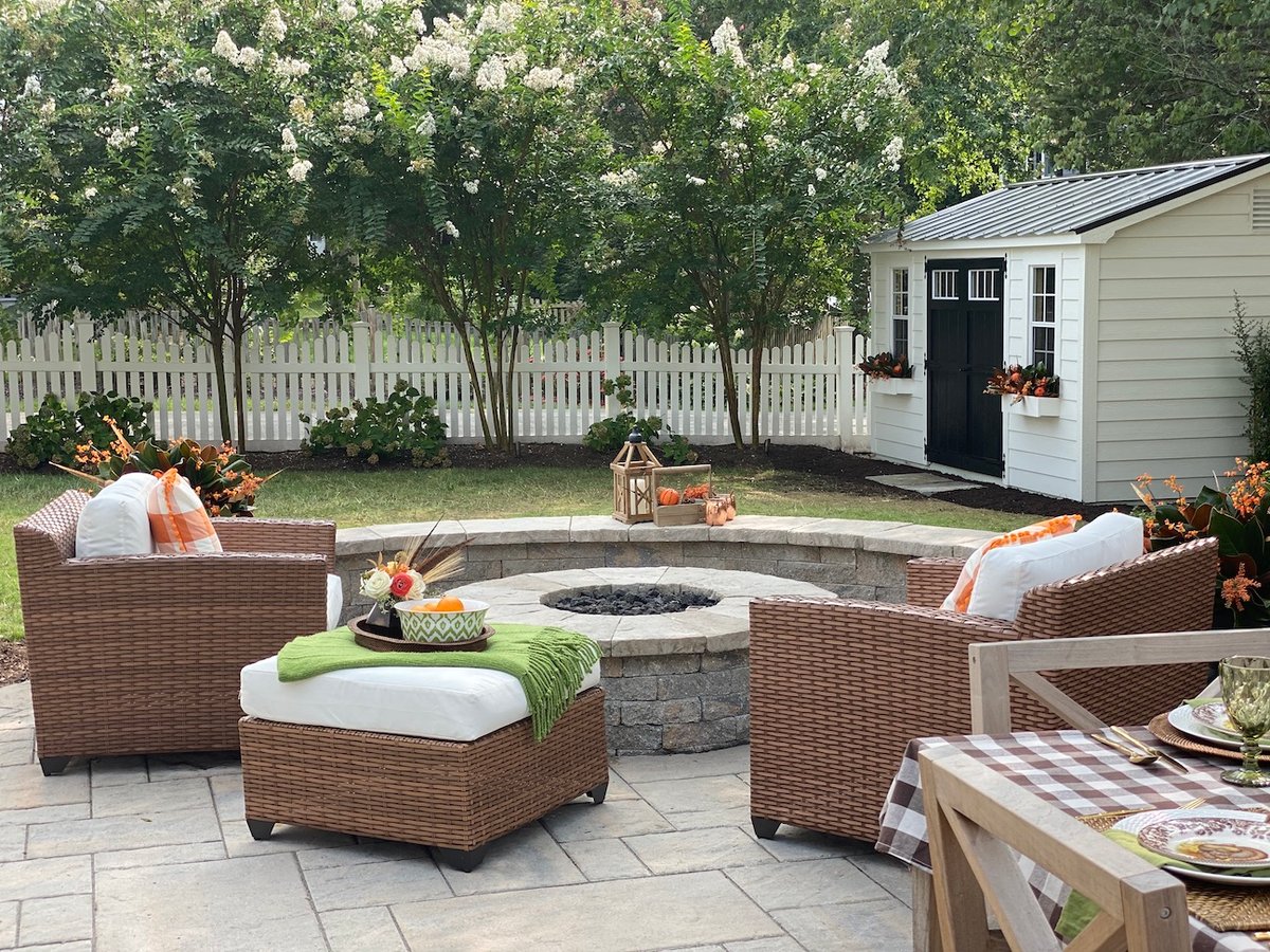 patio with seat wall and firepit