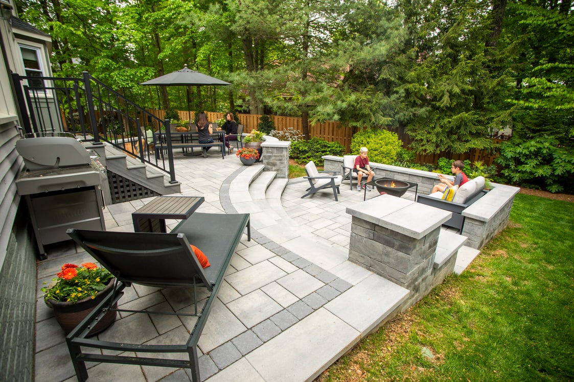 patio-kids-fire-pit-customers-wall-8