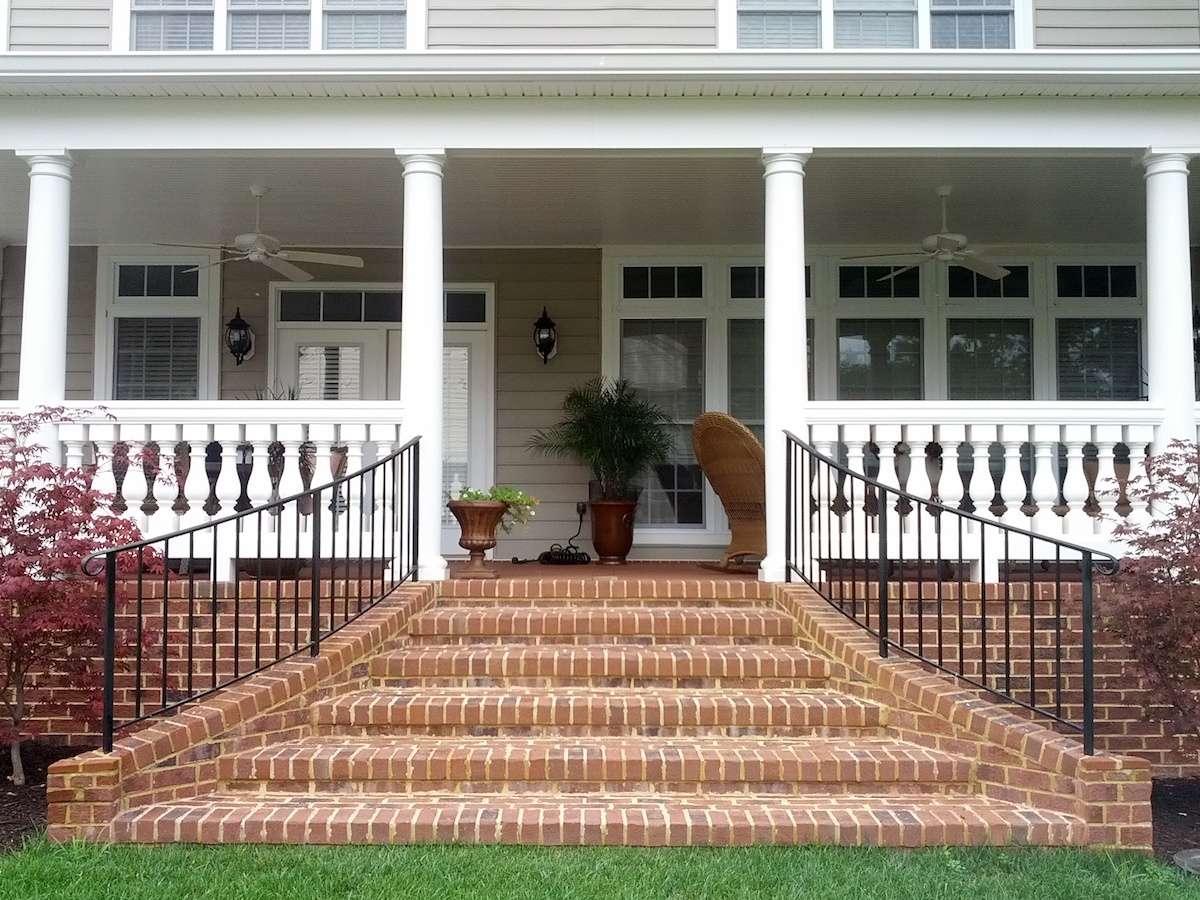 Front porch landing and steps