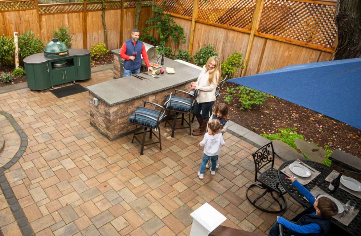 barbecue on patio with outdoor kitchen