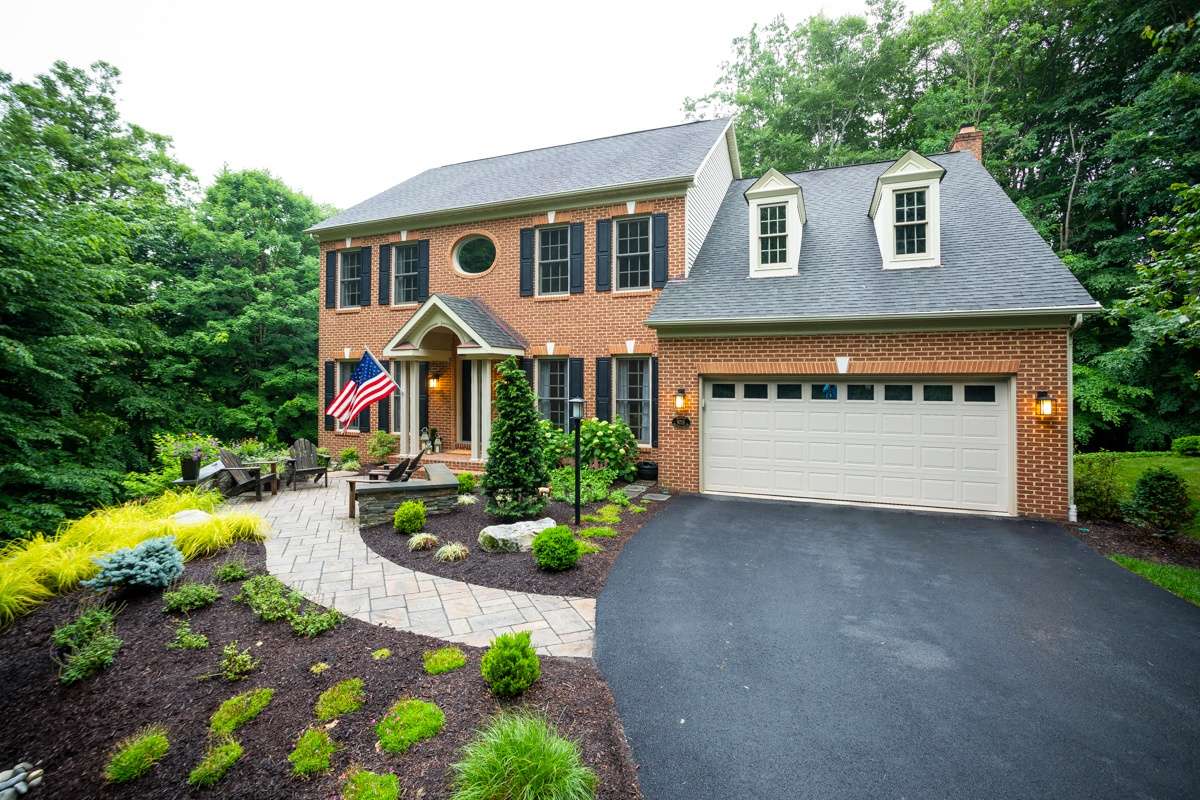 house-driveway-front-planting-walkway-1